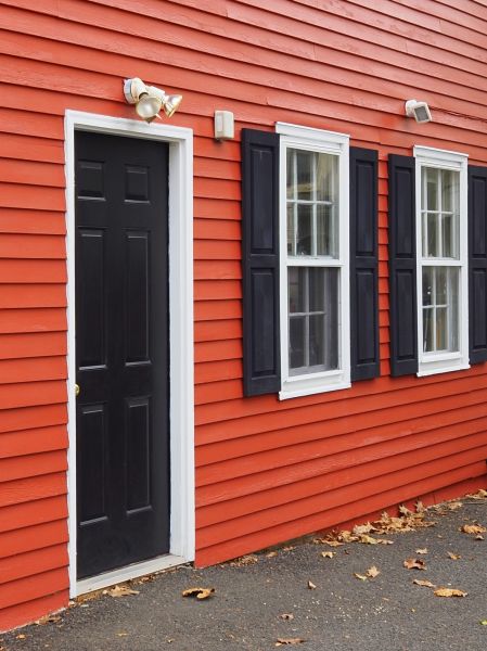 Cost of Red Vinyl Siding Installation in Huntersville